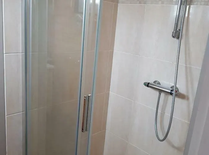 La Petite Chaumiere *